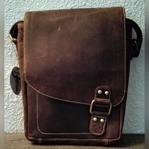 Elegant Brown Leather Crossbody Bag